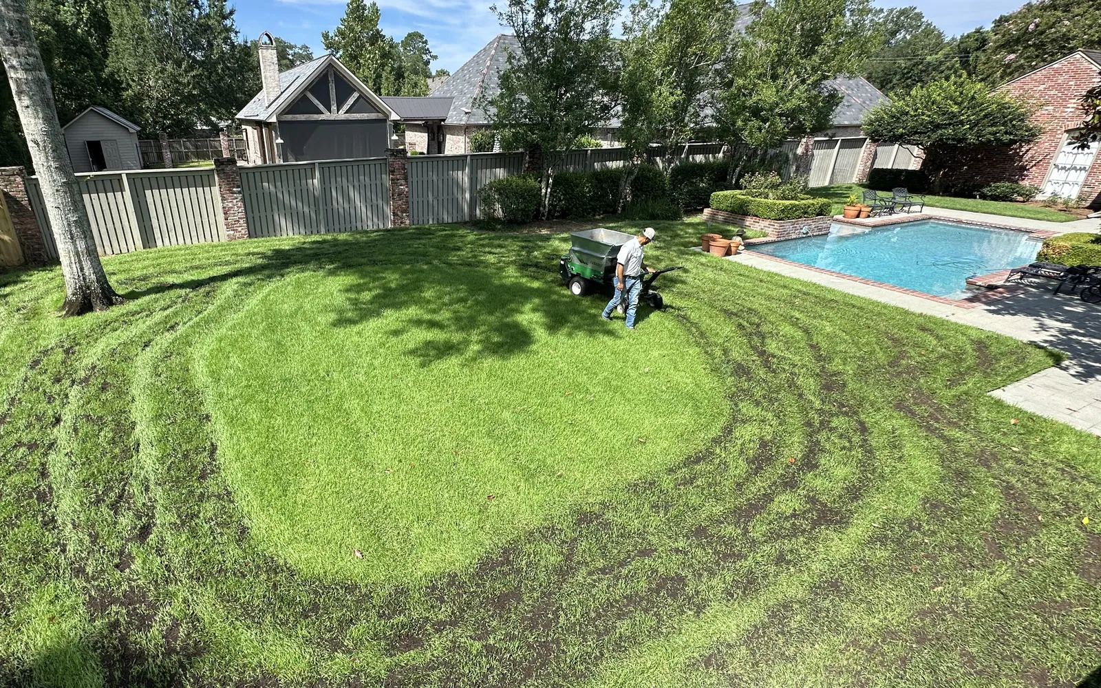 Lawn Topdressing in Baton Rouge, LA
